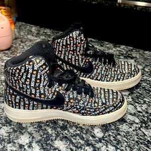 Women’s Airforce 1 High (Size: 8)